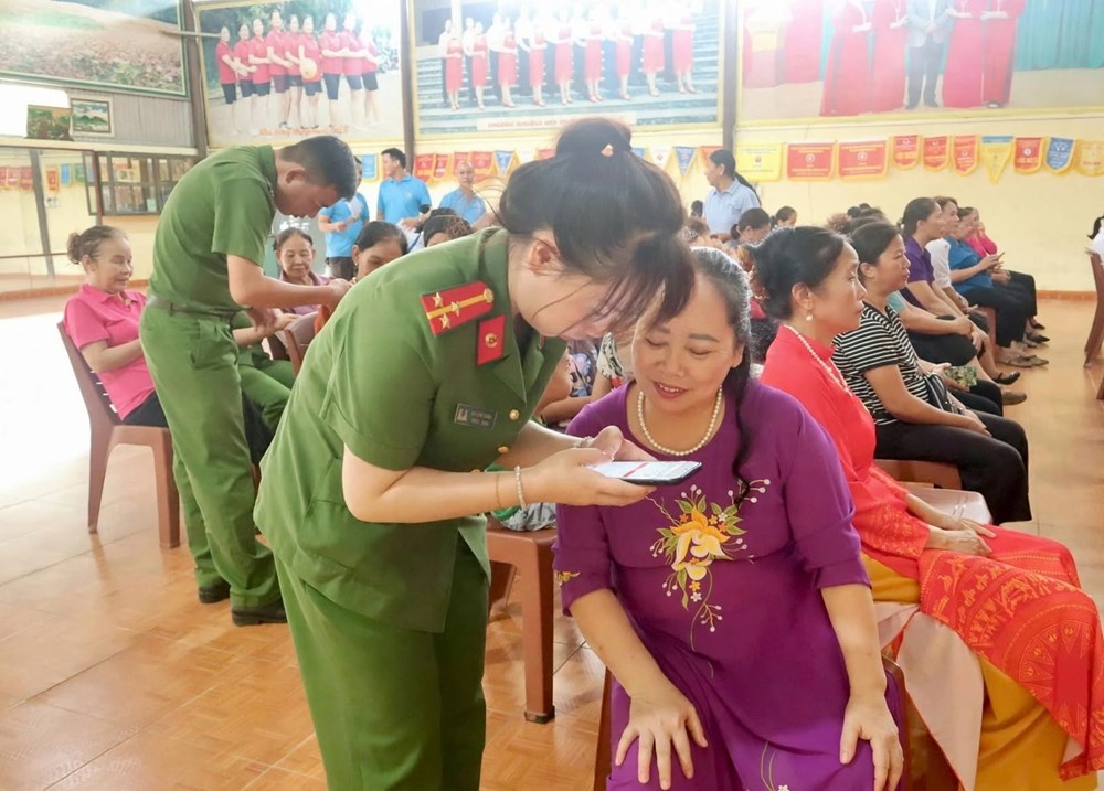 Vùng cao Yên Minh đưa tiện ích số đến gần với người dân - ảnh 2