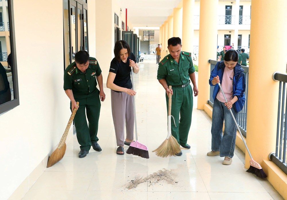 Rộn ràng đón ngôi trường mới nơi vùng biên giới Yên Sơn - ảnh 22