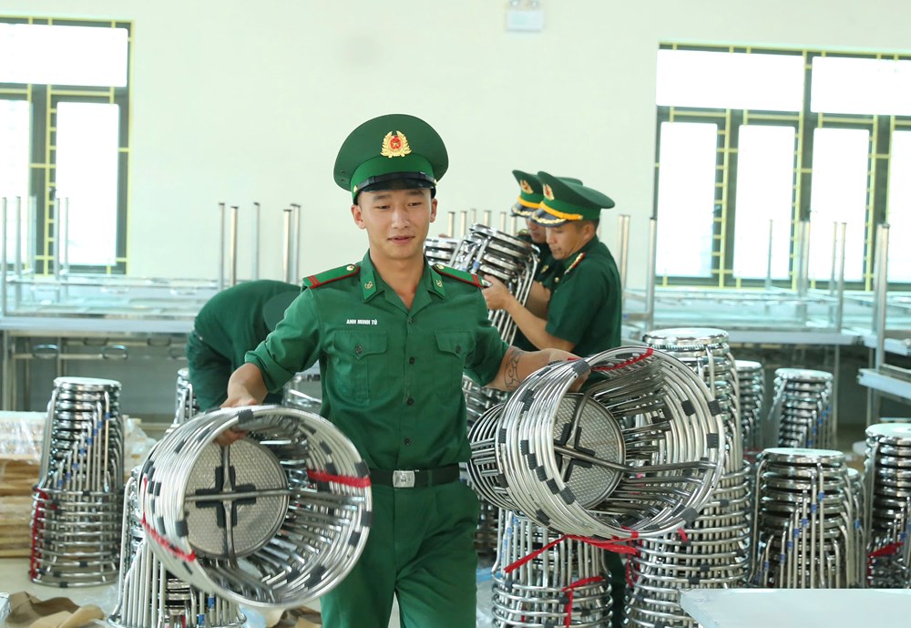 Rộn ràng đón ngôi trường mới nơi vùng biên giới Yên Sơn - ảnh 29