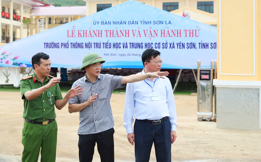 Rộn ràng đón ngôi trường mới nơi vùng biên giới Yên Sơn - ảnh 1