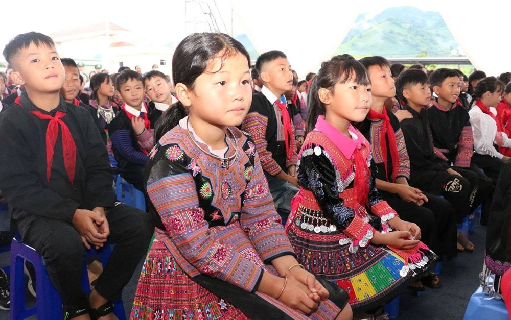Khánh thành trường nội trú liên cấp vùng biên giới Lóng Phiêng - ảnh 9