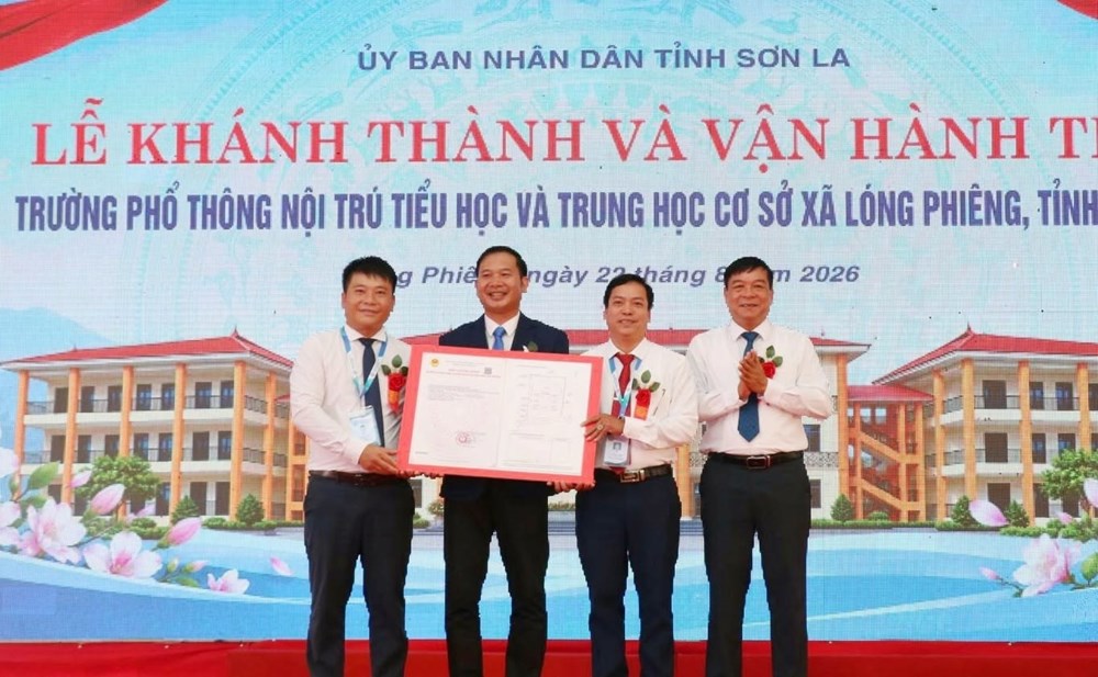 Khánh thành trường nội trú liên cấp vùng biên giới Lóng Phiêng - ảnh 4