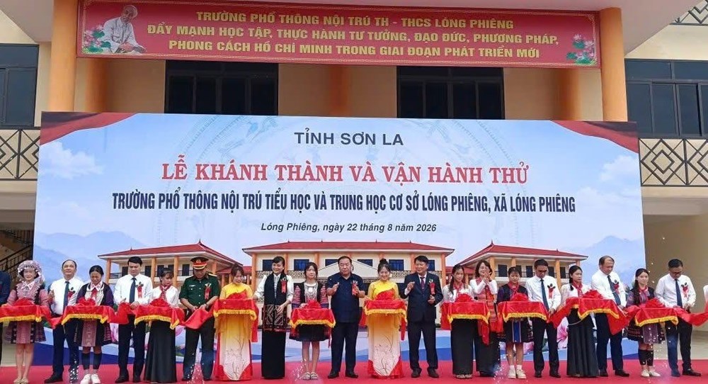 Khánh thành trường nội trú liên cấp vùng biên giới Lóng Phiêng - ảnh 3