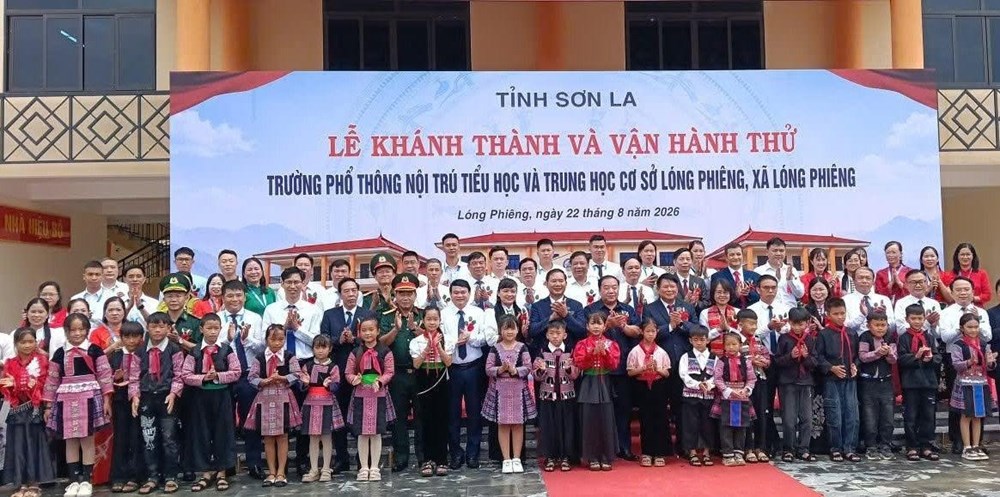Khánh thành trường nội trú liên cấp vùng biên giới Lóng Phiêng - ảnh 11