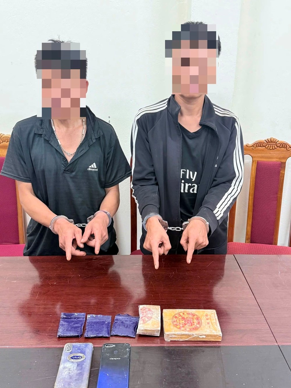 Bắt 2 đối tượng, thu giữ 1,5 bánh nghi heroin tại Sơn La - ảnh 1