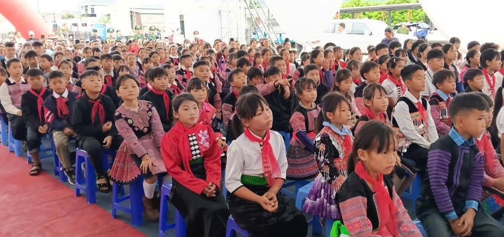 Khánh thành trường nội trú liên cấp vùng biên giới Lóng Phiêng - ảnh 10