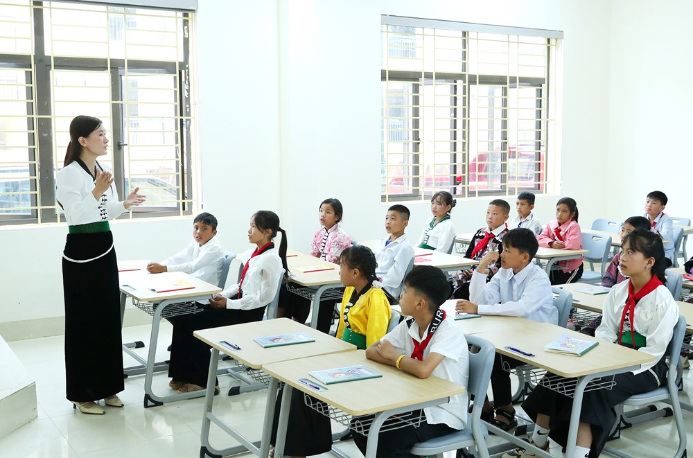 Ngôi trường nơi phên dậu Tổ quốc: Gieo chữ, dựng tương lai - ảnh 11