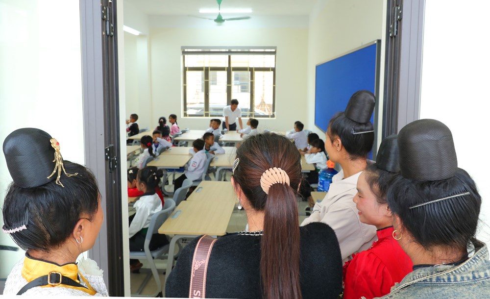 Ngôi trường nơi phên dậu Tổ quốc: Gieo chữ, dựng tương lai - ảnh 17
