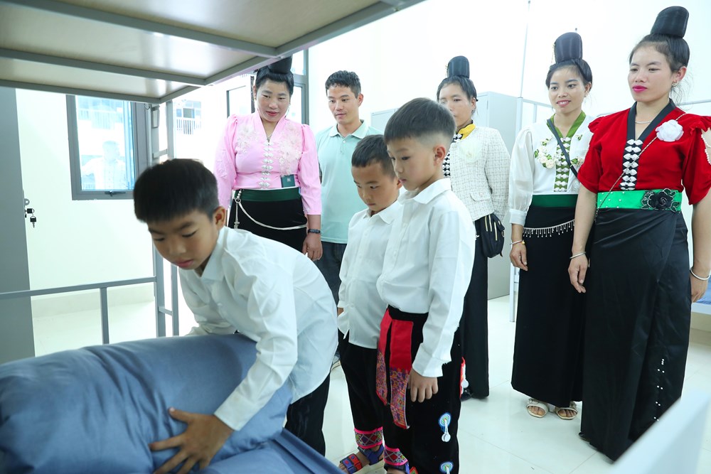 Ngôi trường nơi phên dậu Tổ quốc: Gieo chữ, dựng tương lai - ảnh 19