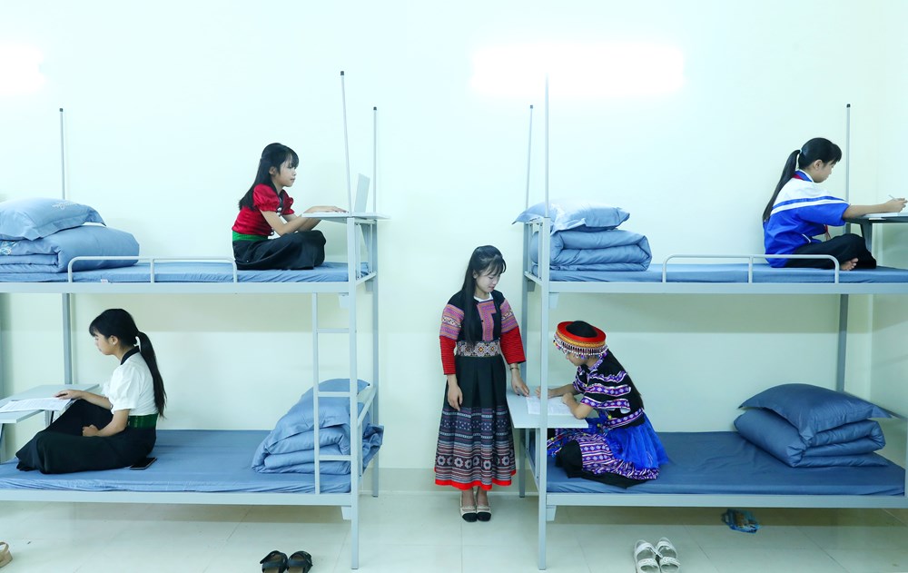 Ngôi trường nơi phên dậu Tổ quốc: Gieo chữ, dựng tương lai - ảnh 21