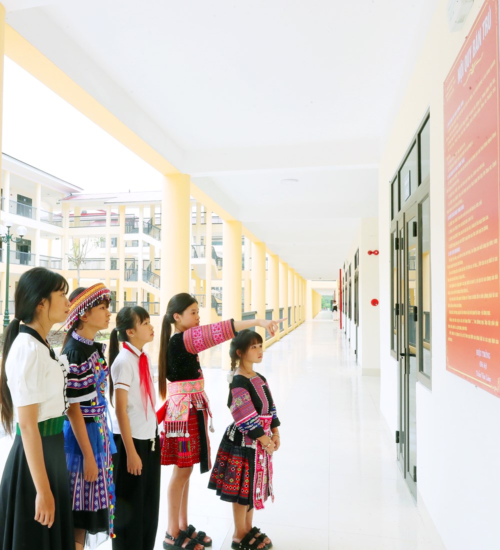 Ngôi trường nơi phên dậu Tổ quốc: Gieo chữ, dựng tương lai - ảnh 23