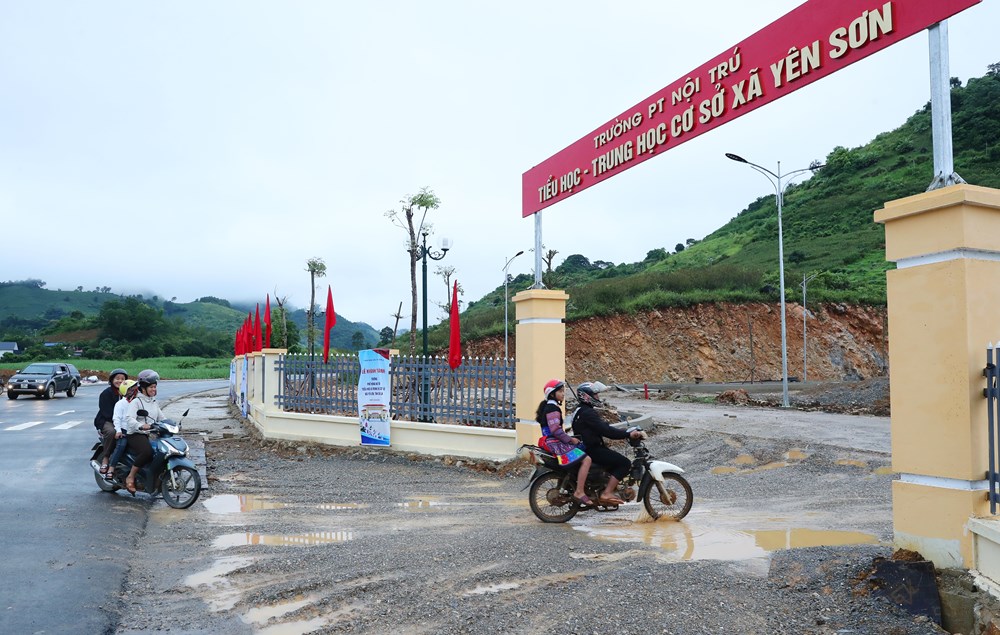 Ngôi trường nơi phên dậu Tổ quốc: Gieo chữ, dựng tương lai - ảnh 6
