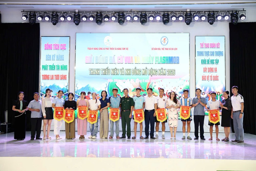Hơn 500 VĐV tranh tài tại Giải Bóng đá, Cờ vua và Nhảy Flashmob Điện Biên - ảnh 5