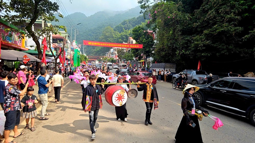 Tết Độc lập, đến Mộc Châu hòa mình vào lễ hội đường phố - ảnh 7