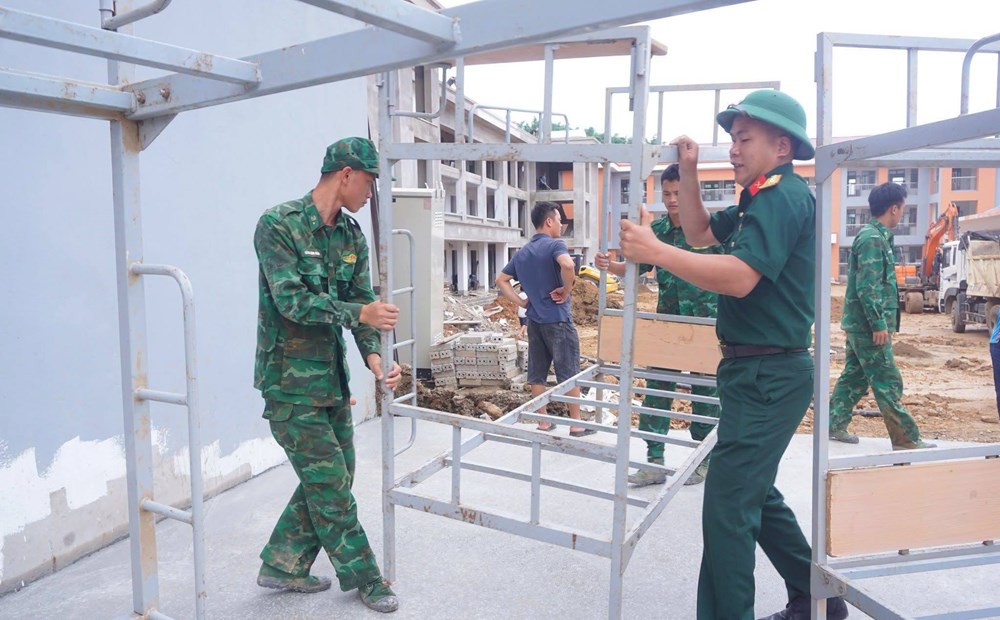 Vùng biên Núa Ngam tất bật chỉnh trang trường lớp, sẵn sàng đón năm học mới - ảnh 4