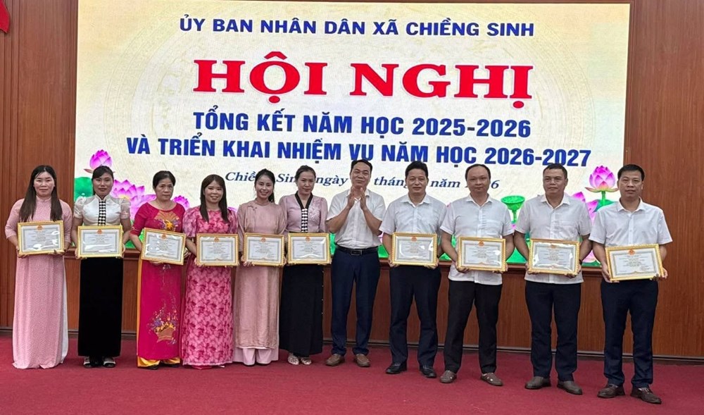 Vùng cao Chiềng Sinh chăm lo cho học sinh trước năm học mới - ảnh 3
