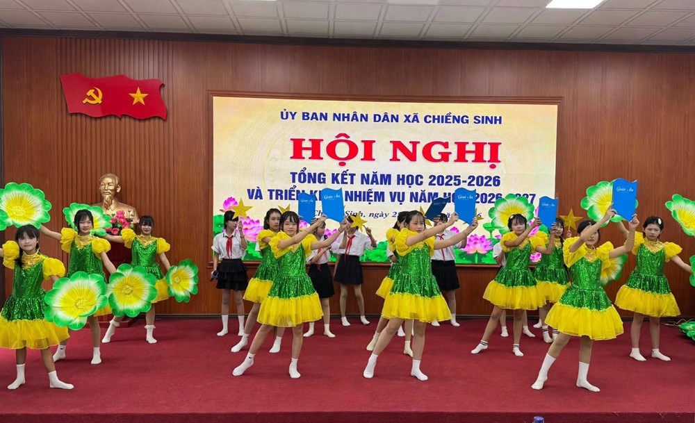 Vùng cao Chiềng Sinh chăm lo cho học sinh trước năm học mới - ảnh 1