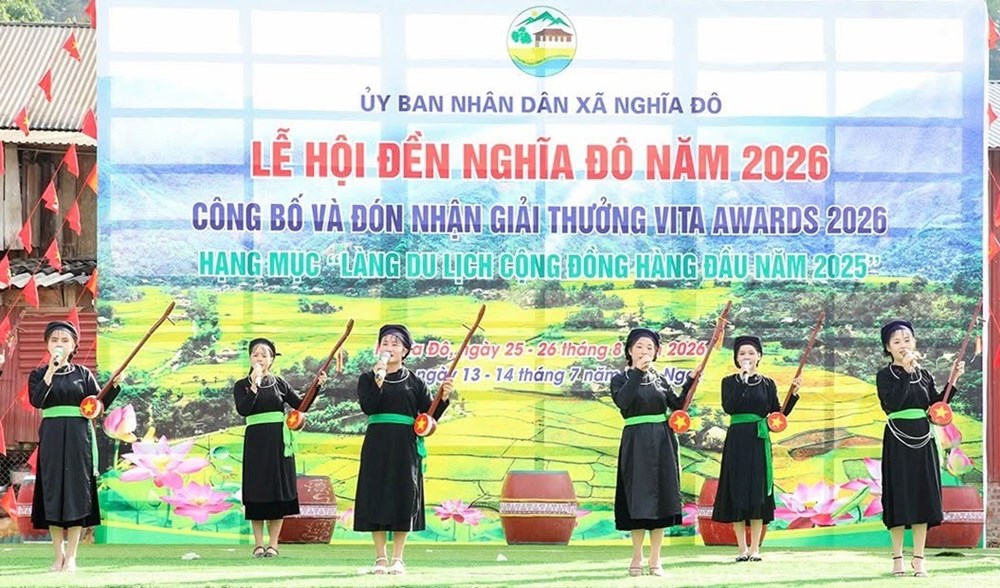 Nghĩa Đô đón nhận giải thưởng “Làng du lịch cộng đồng hàng đầu năm 2025” - ảnh 1