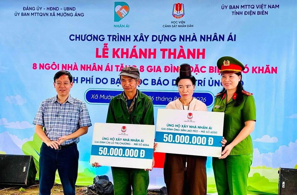 Khánh thành 8 nhà Nhân ái cho các gia đình khó khăn ở Điện Biên - ảnh 3
