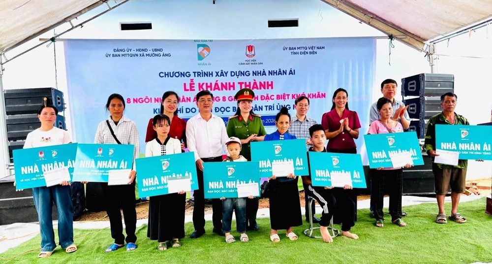 Khánh thành 8 nhà Nhân ái cho các gia đình khó khăn ở Điện Biên - ảnh 2