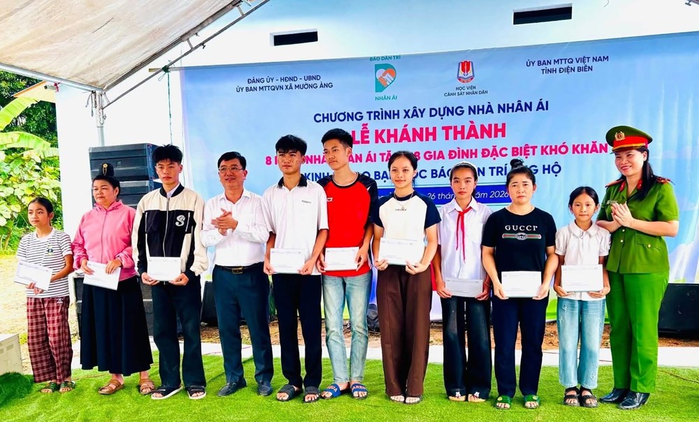 Khánh thành 8 nhà Nhân ái cho các gia đình khó khăn ở Điện Biên - ảnh 4