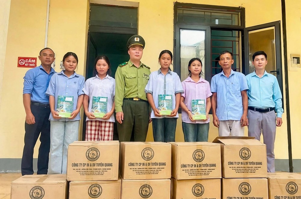 Lan tỏa ý thức bảo vệ rừng tới học sinh vùng cao Quảng Nguyên - ảnh 1