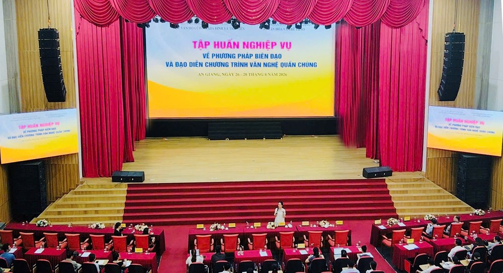 Tập huấn phương pháp biên đạo và đạo diễn chương trình văn nghệ quần chúng - ảnh 1