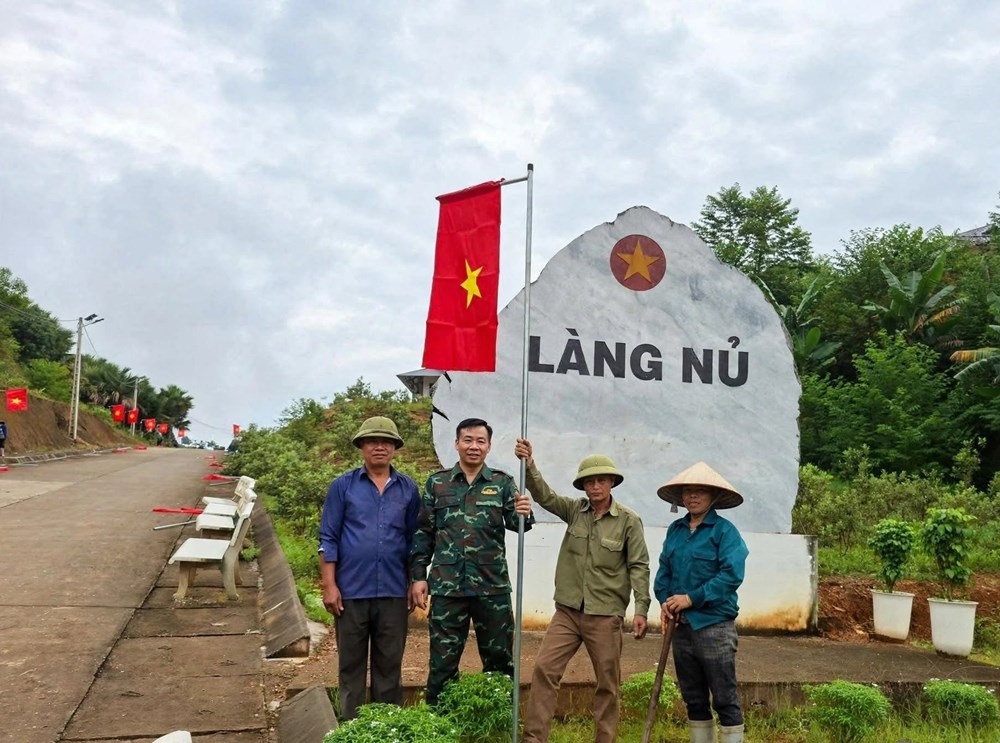 Làng Nủ rực rỡ cờ hoa đón Tết Độc lập - ảnh 4
