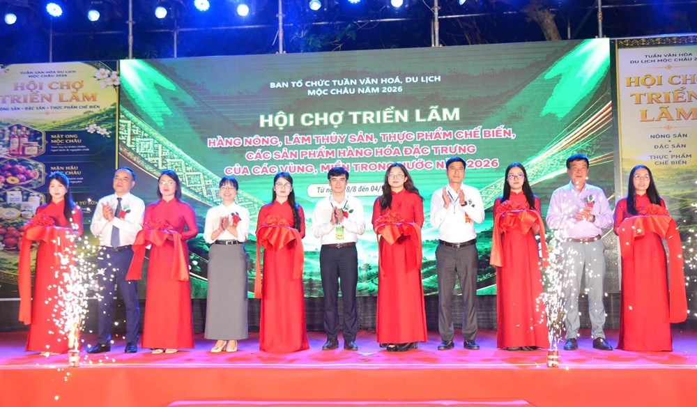 Đặc sản các vùng miền hội tụ tại Mộc Châu dịp Tết Độc lập - ảnh 2