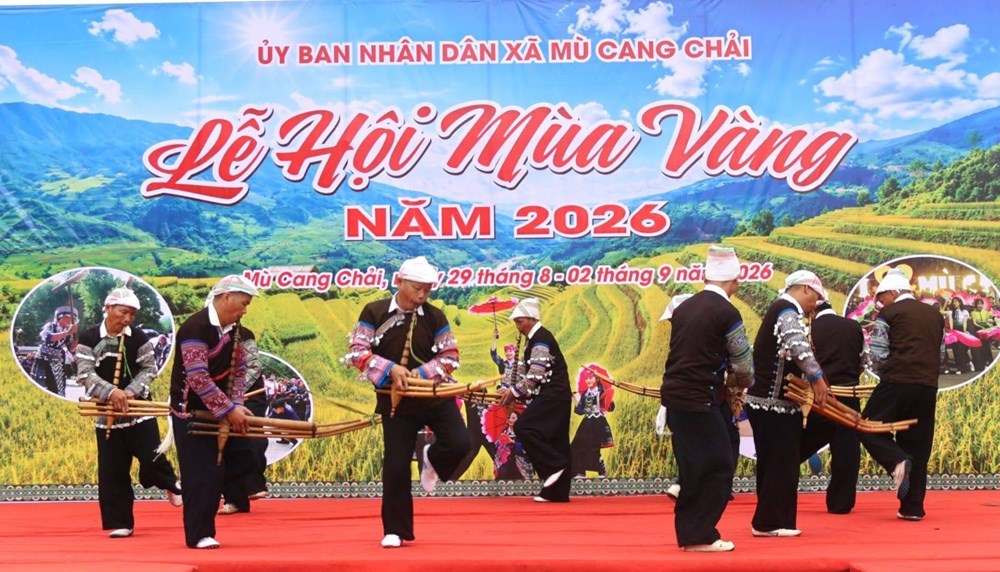 Mù Cang Chải rộn ràng tiếng khèn Mông mừng Tết Độc lập - ảnh 1