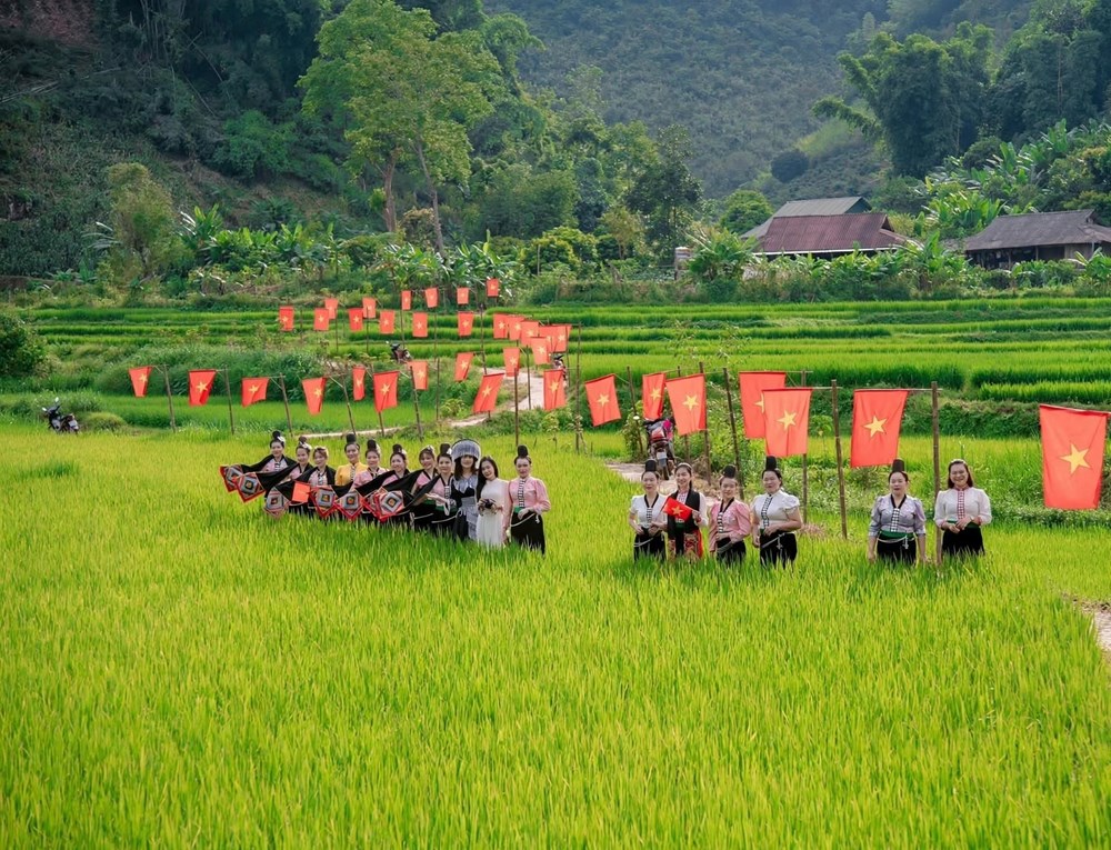 Phiên chợ vùng cao Muổi Nọi hút du khách dịp Quốc khánh 2.9 - ảnh 8
