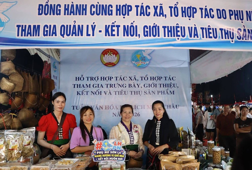 Đặc sản các vùng miền hội tụ tại Mộc Châu dịp Tết Độc lập - ảnh 3