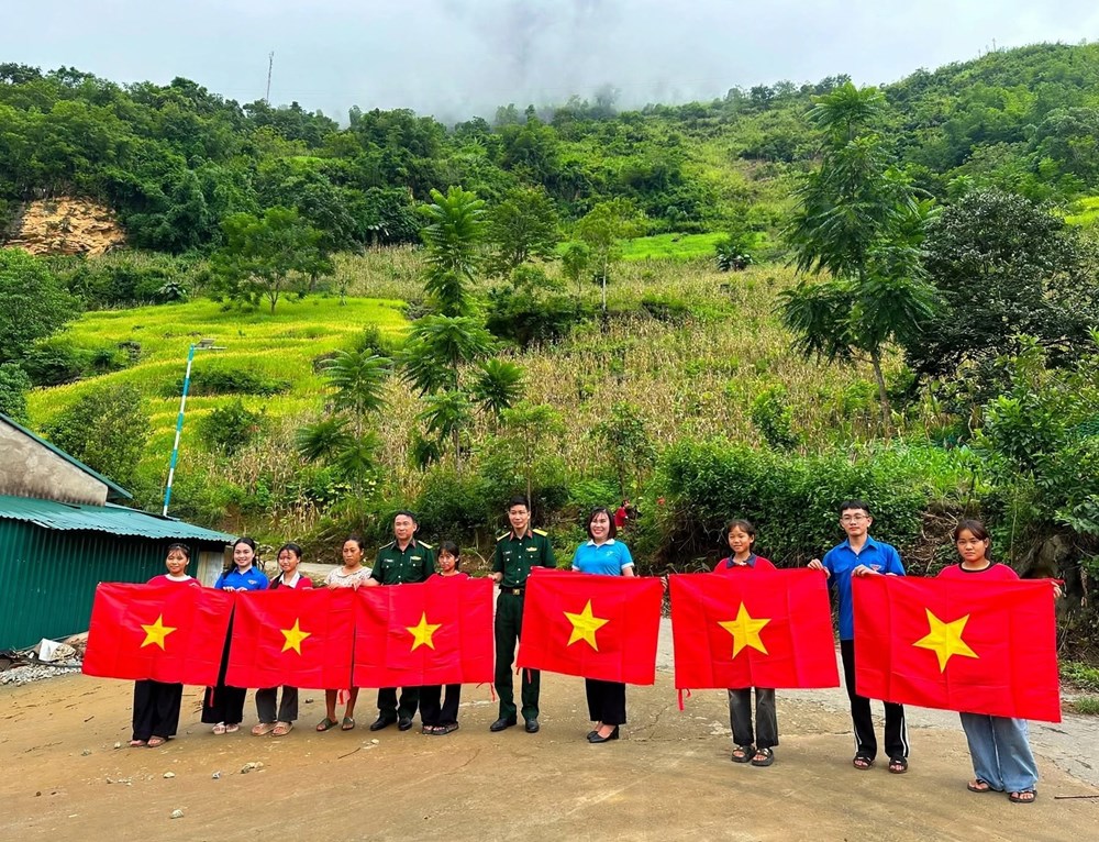 Rực rỡ “Đường cờ Tổ quốc” nơi biên cương Pà Vầy Sủ - ảnh 5