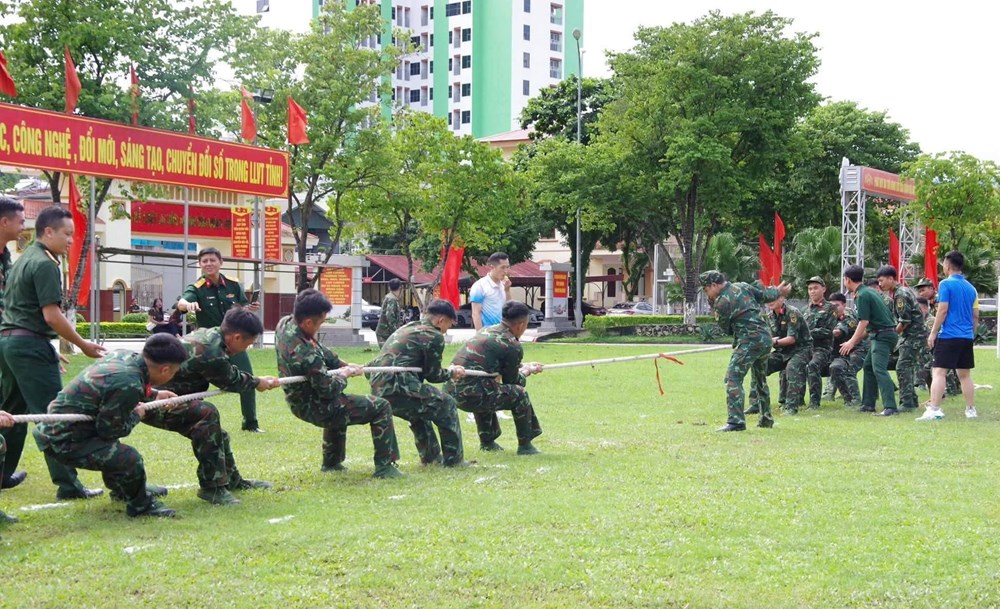 Sôi nổi giải thể thao lực lượng vũ trang tỉnh Điện Biên - ảnh 2