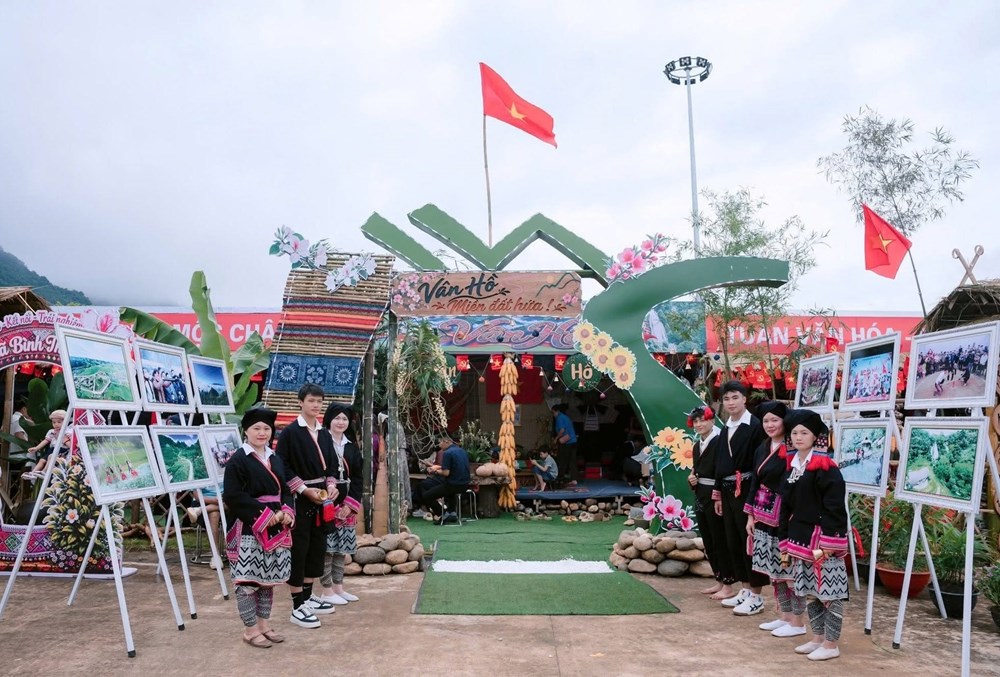 Mộc Châu rộn ràng sắc màu văn hóa chào đón Quốc khánh 2.9 - ảnh 7