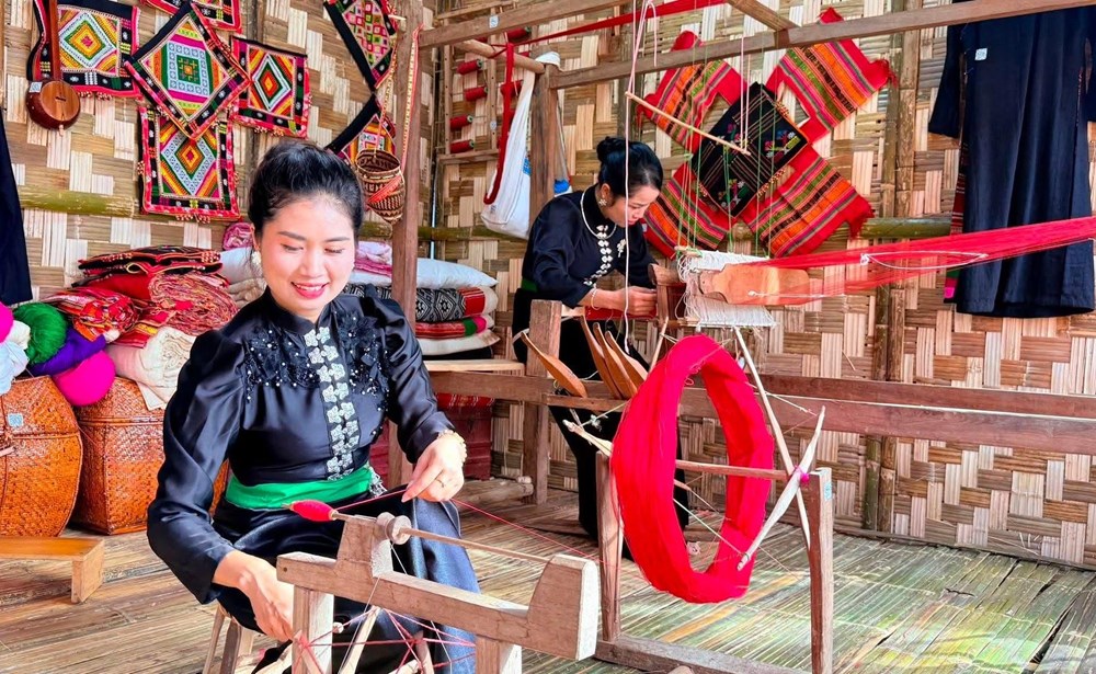 Mộc Châu rộn ràng sắc màu văn hóa chào đón Quốc khánh 2.9 - ảnh 10