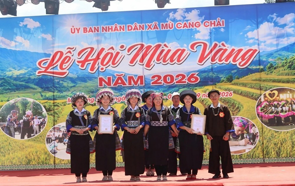 Sắc màu văn hóa Mông làm nên sức hút mùa vàng Mù Cang Chải - ảnh 11