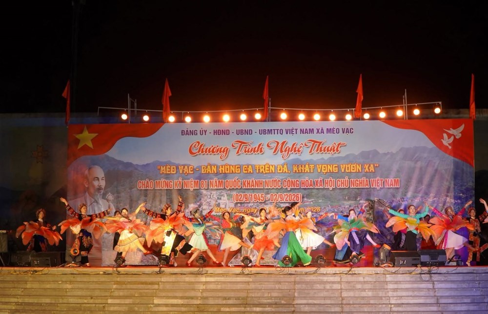 Mèo Vạc vang “Bản hùng ca trên đá” trong đêm Quốc khánh - ảnh 6