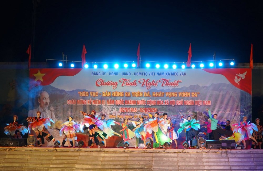 Mèo Vạc vang “Bản hùng ca trên đá” trong đêm Quốc khánh - ảnh 4
