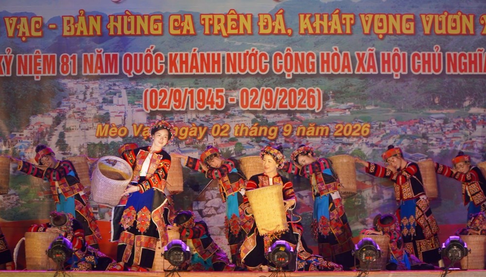 Mèo Vạc vang “Bản hùng ca trên đá” trong đêm Quốc khánh - ảnh 7