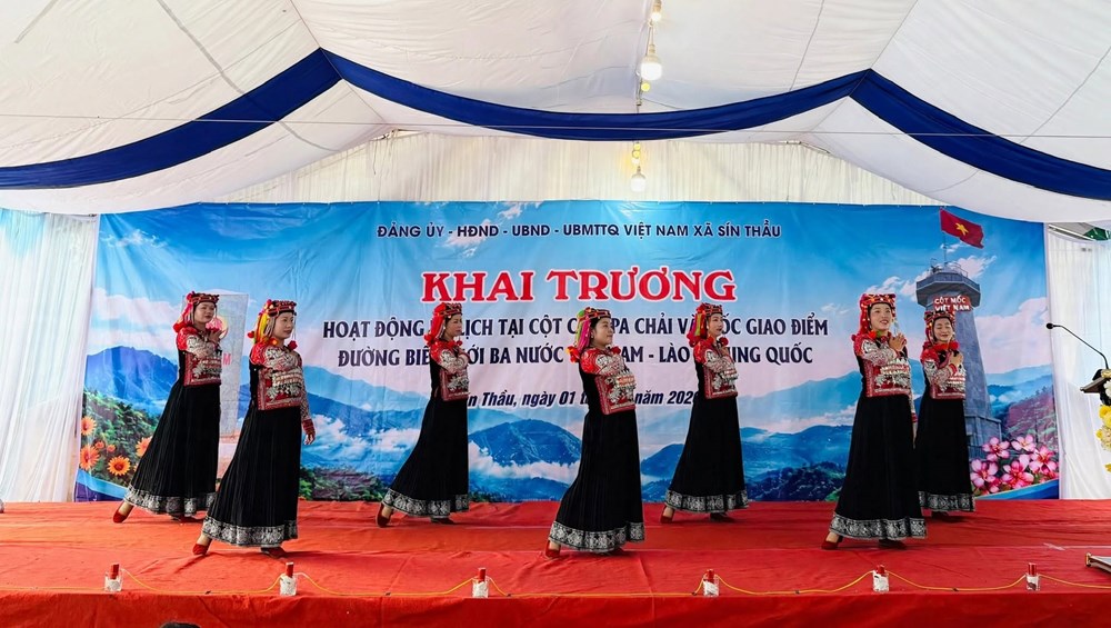 A Pa Chải đón khách nơi “một tiếng gà gáy ba nước cùng nghe“ - ảnh 3