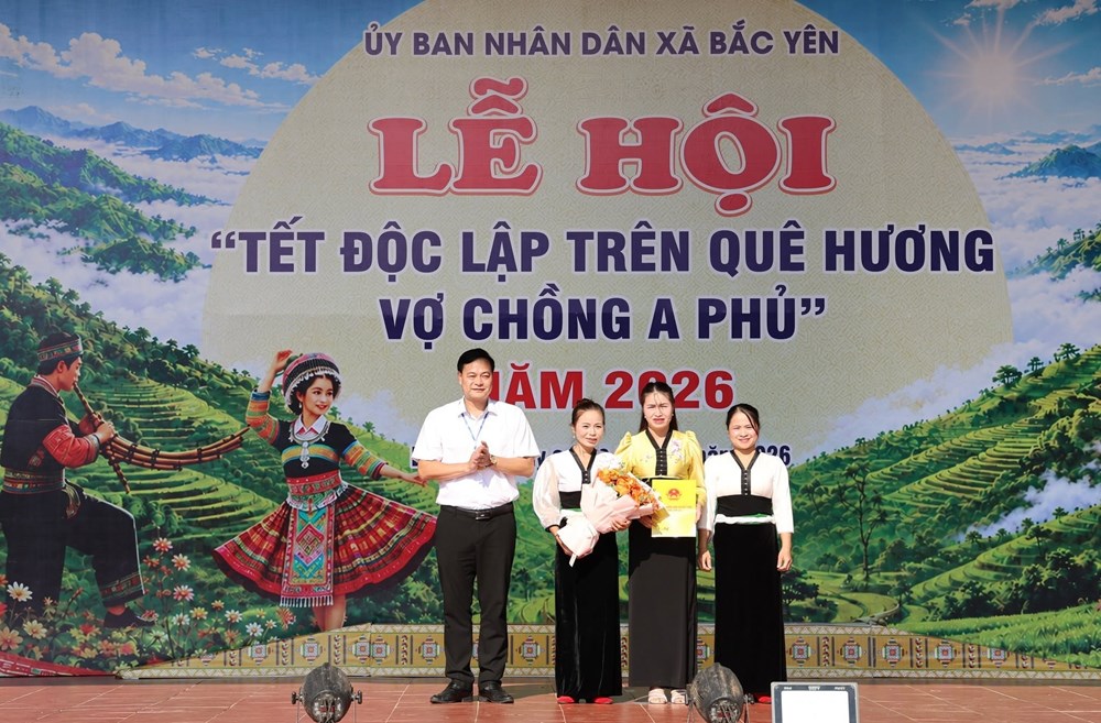 Tết Độc lập trên quê hương Vợ chồng A Phủ - ảnh 5