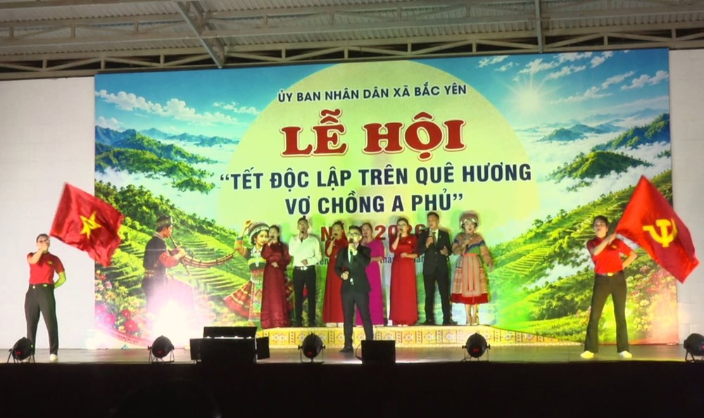 Tết Độc lập trên quê hương Vợ chồng A Phủ - ảnh 3