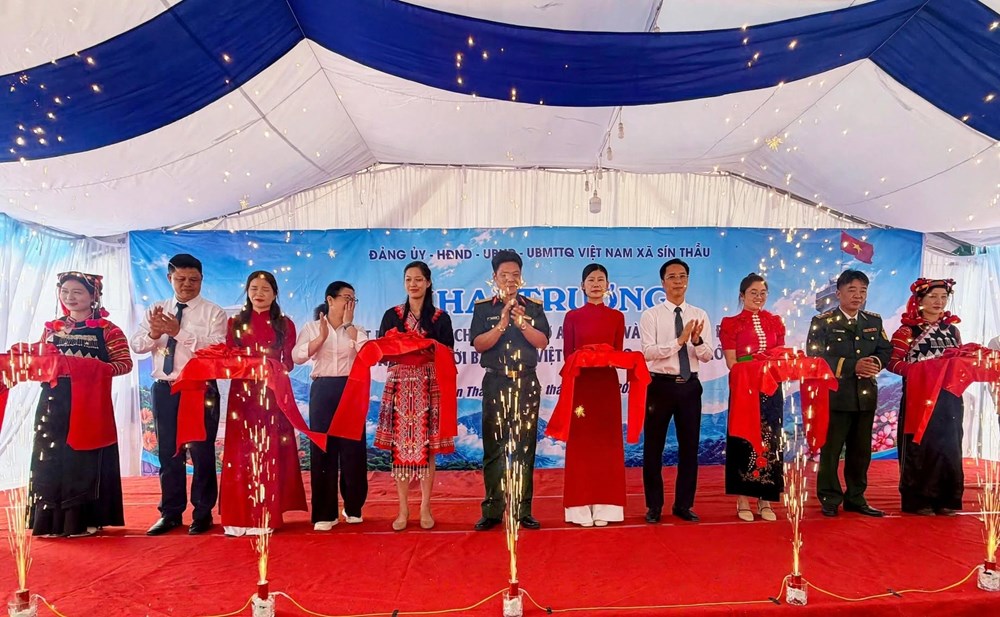 A Pa Chải đón khách nơi “một tiếng gà gáy ba nước cùng nghe“ - ảnh 2