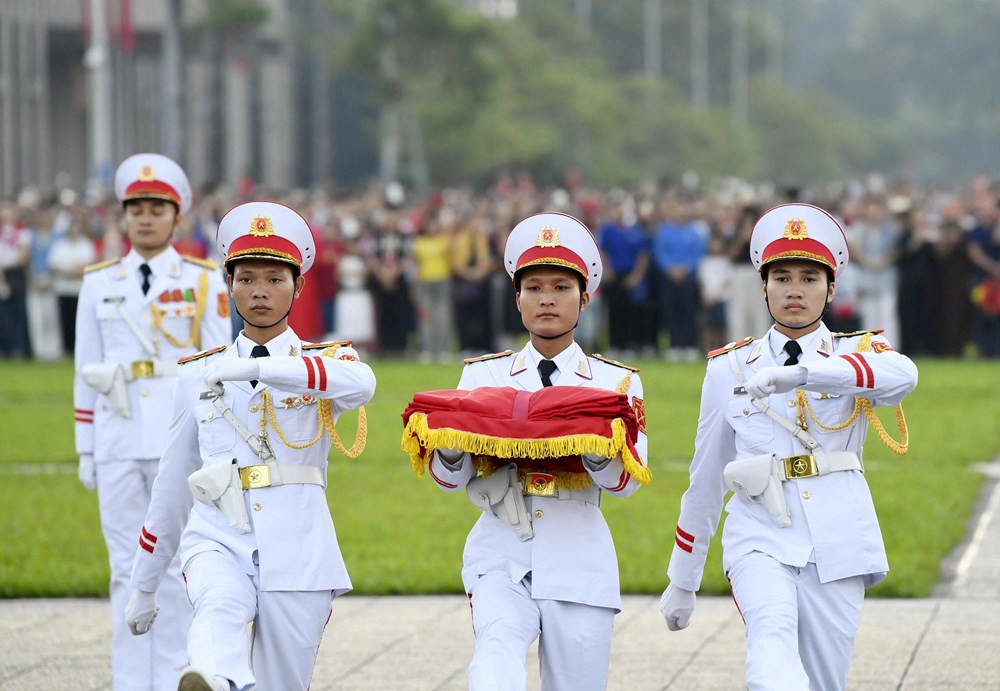 Thiêng liêng lễ thượng cờ tại Quảng trường Ba Đình ngày Quốc khánh - ảnh 5