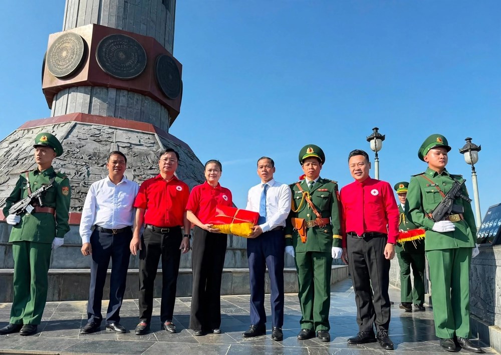 Thiêng liêng lễ thượng cờ ngày Quốc khánh tại Lũng Cú - ảnh 6