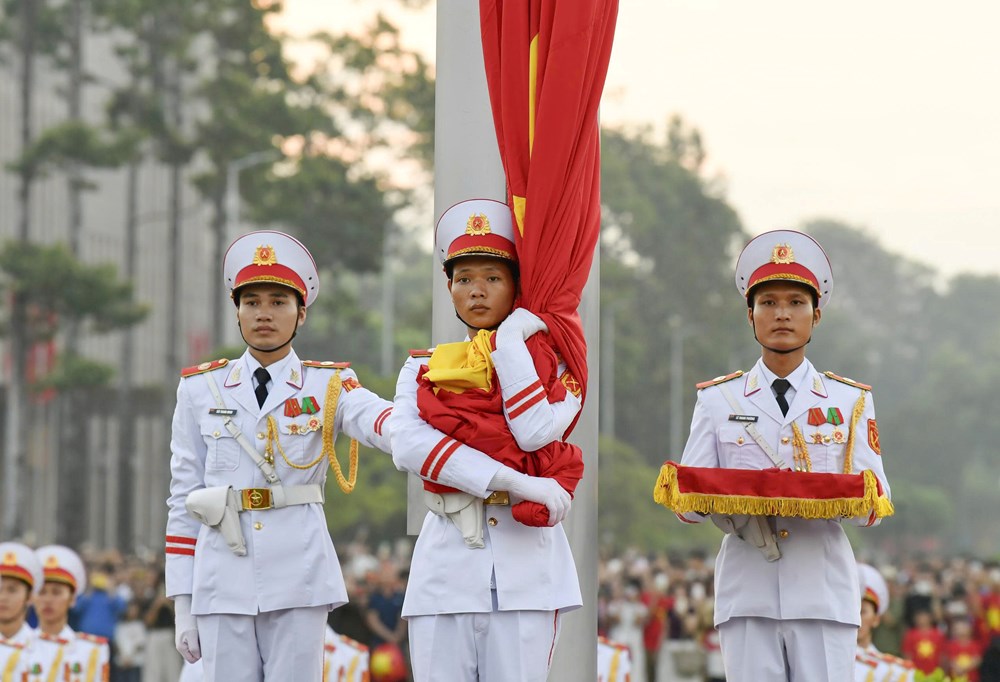Thiêng liêng lễ thượng cờ tại Quảng trường Ba Đình ngày Quốc khánh - ảnh 8