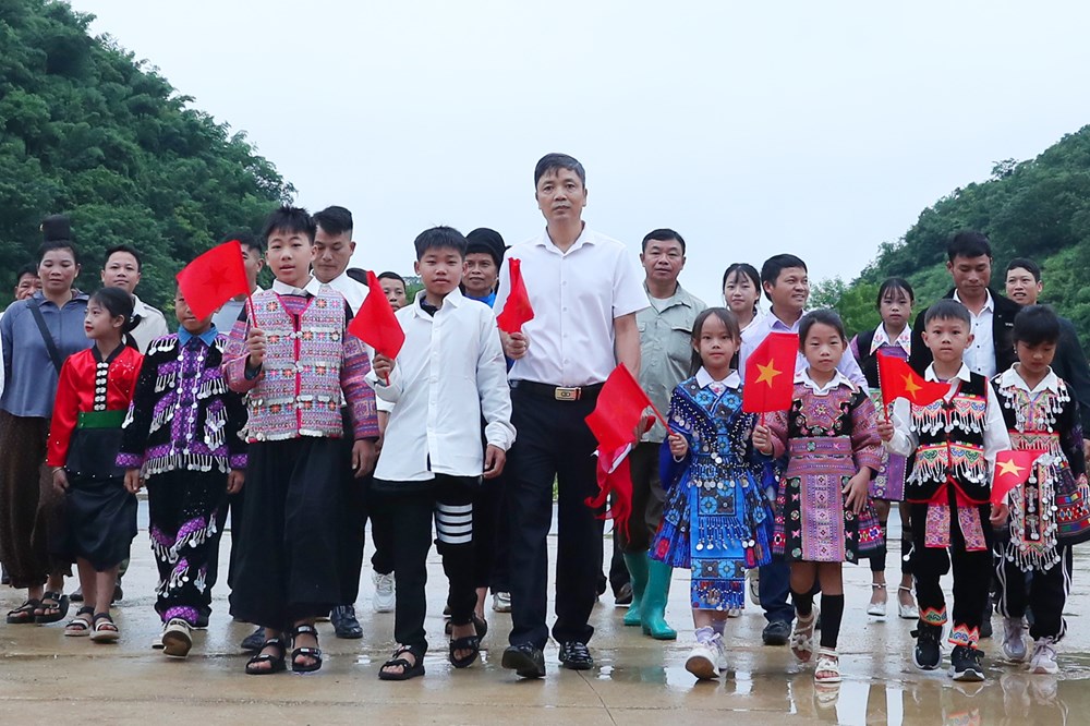 Dựng mái trường, gieo mầm tương lai nơi phên dậu Tổ quốc - ảnh 16