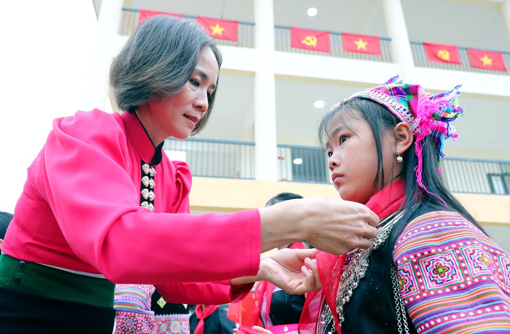 Dựng mái trường, gieo mầm tương lai nơi phên dậu Tổ quốc - ảnh 17