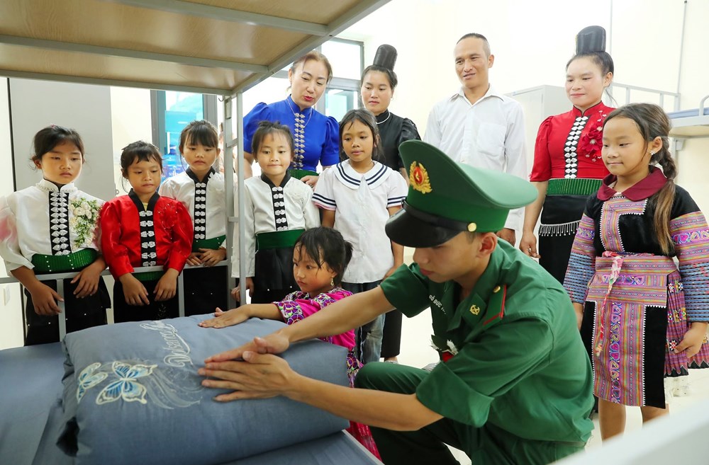 Dựng mái trường, gieo mầm tương lai nơi phên dậu Tổ quốc - ảnh 20